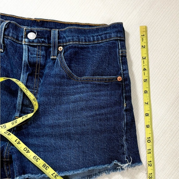 Levi's 501 Women's Dark Denim Button-fly Shorts - Picture 5 of 6